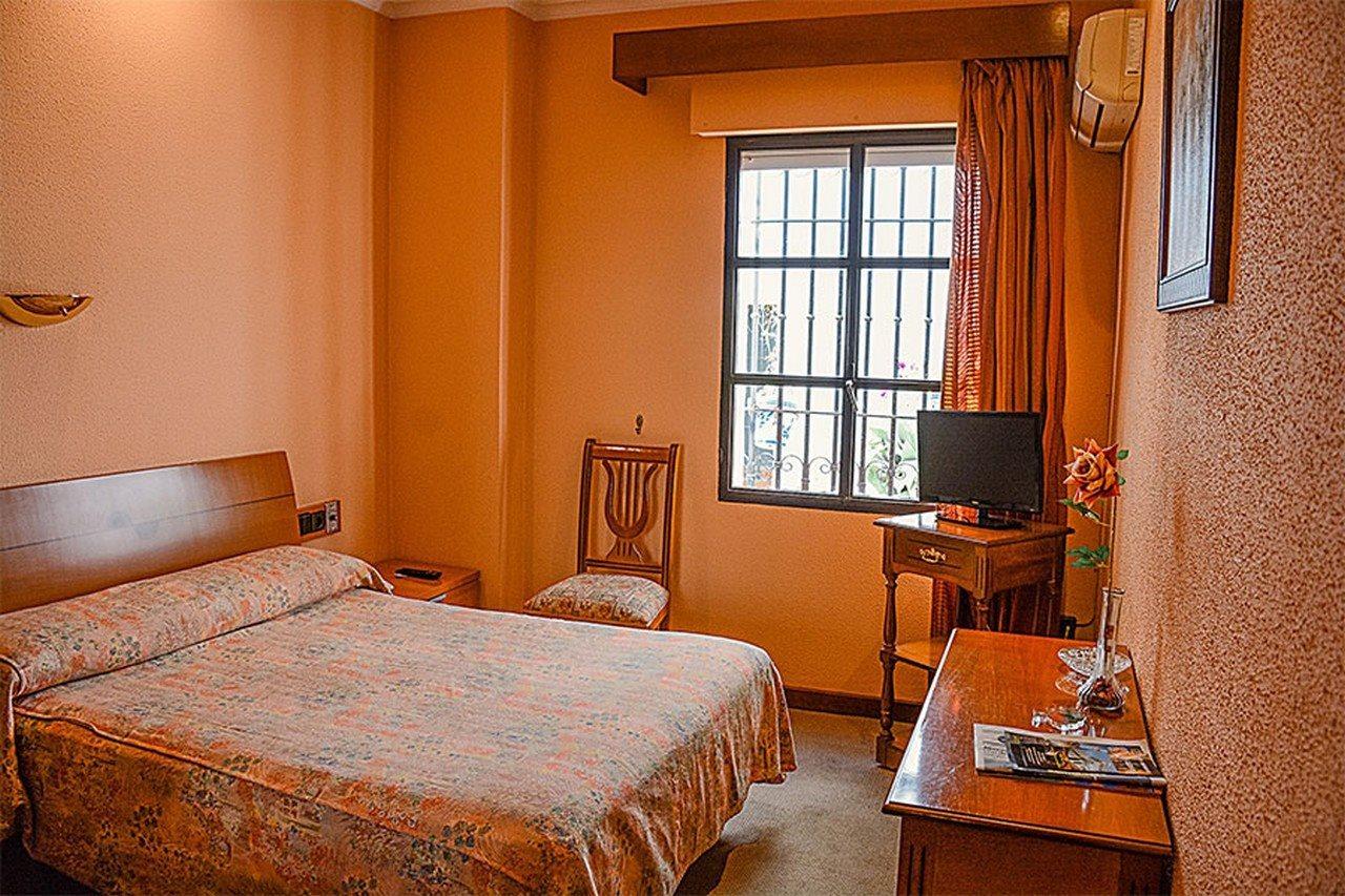 Hotel Los Castanos Арасена Экстерьер фото