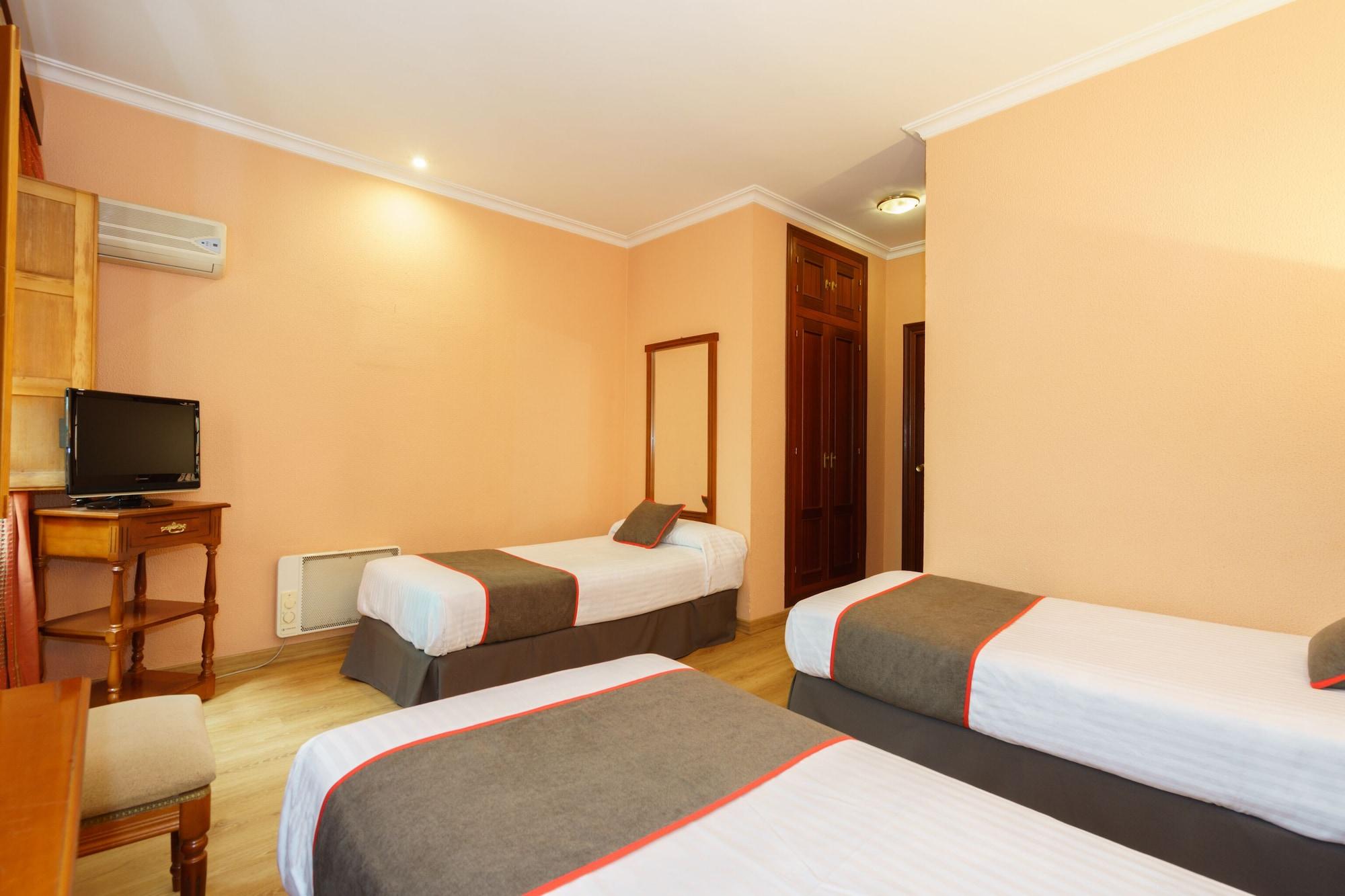 Hotel Los Castanos Арасена Экстерьер фото